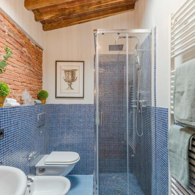 Dorina Penthouse 2 bedrooms 2 bathrooms in Lucca - Two-Bedroom Apartment - 13