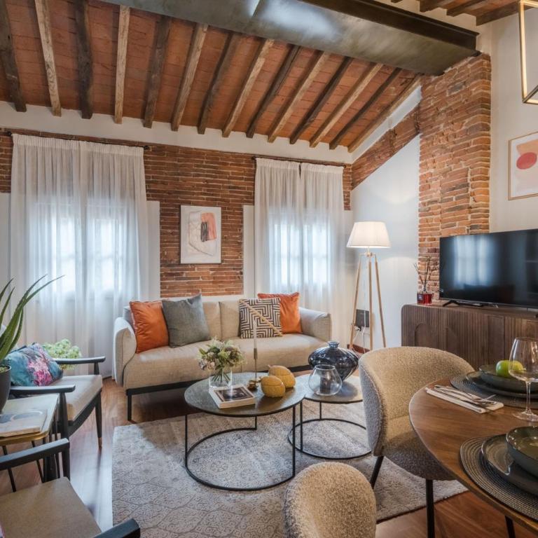 Dorina Penthouse 2 bedrooms 2 bathrooms in Lucca - Two-Bedroom Apartment - 24