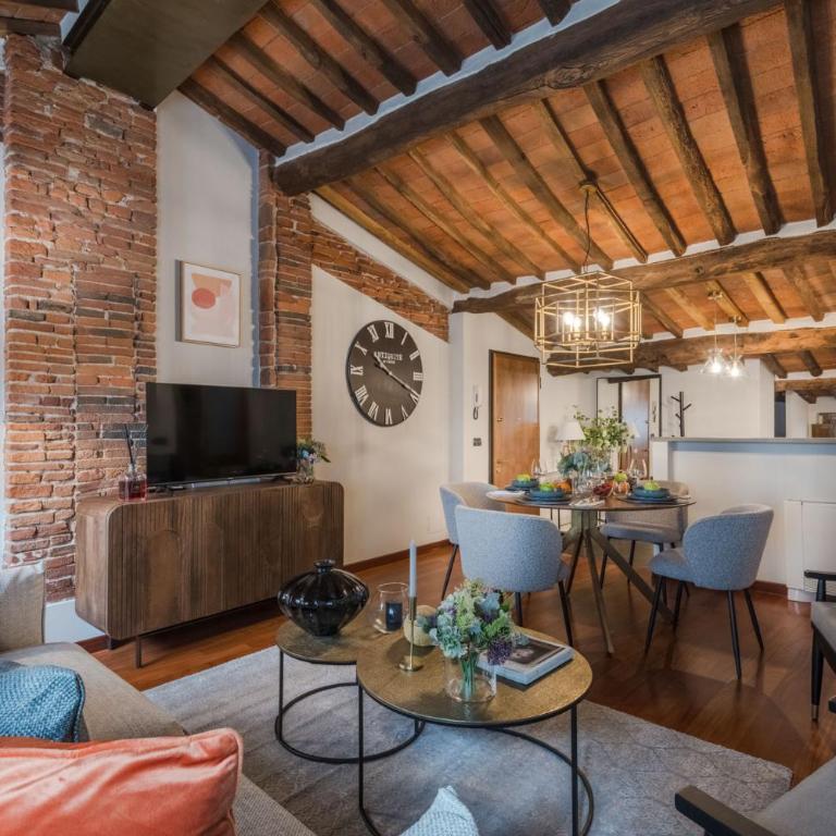 Dorina Penthouse 2 bedrooms 2 bathrooms in Lucca - Two-Bedroom Apartment - 30