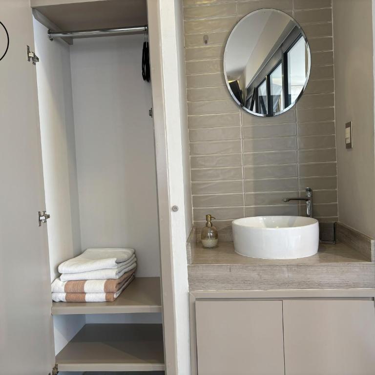 Loft en centro histórico de Mazatlán! - One-Bedroom Apartment - 25