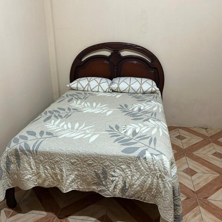 My home in Sucúa - Six-Bedroom House - 35