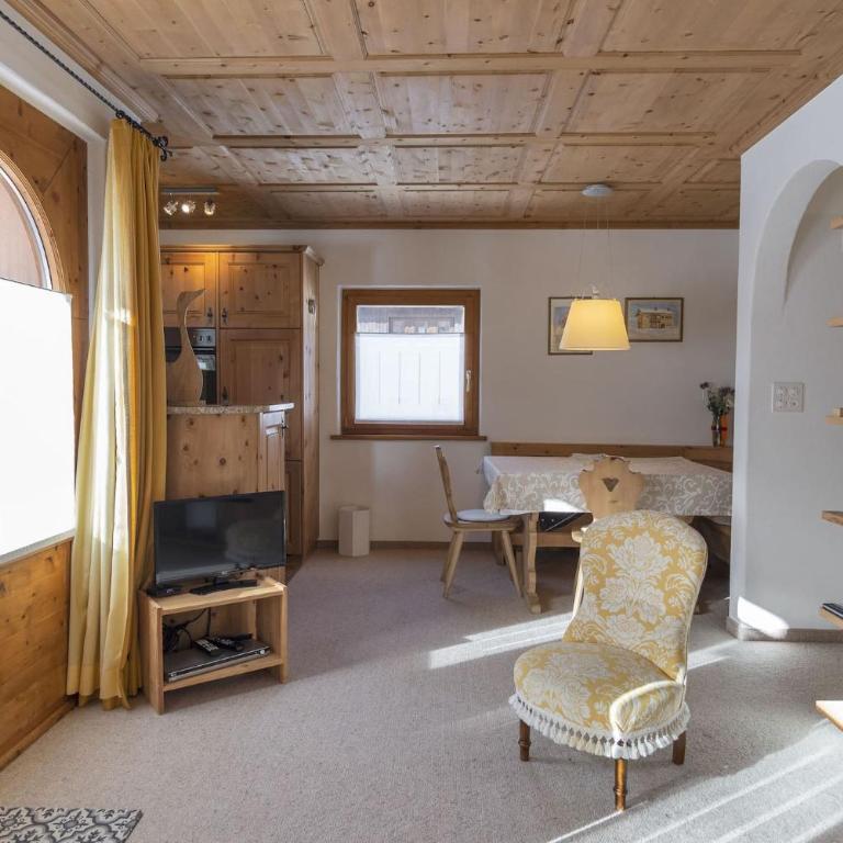 Chesa Aurora - La Punt - Apartment mit 2 Schlafzimmern - 3