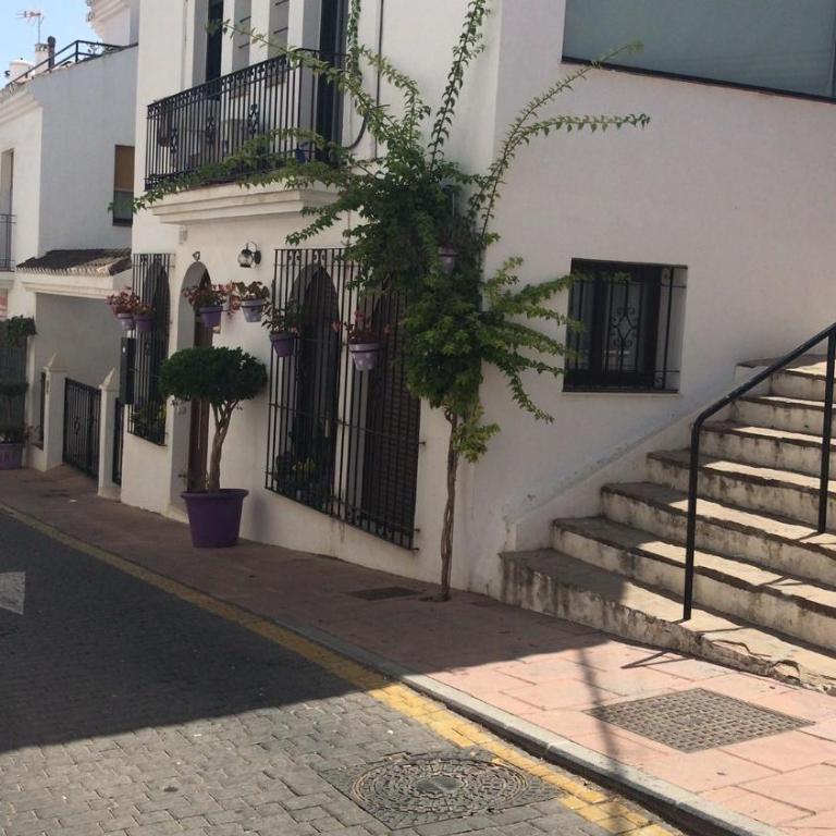 Los Remedios - One-Bedroom Apartment - 4