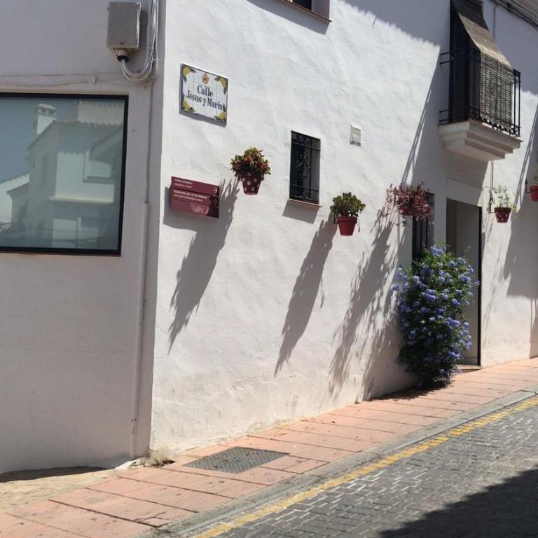 Los Remedios - One-Bedroom Apartment - 5