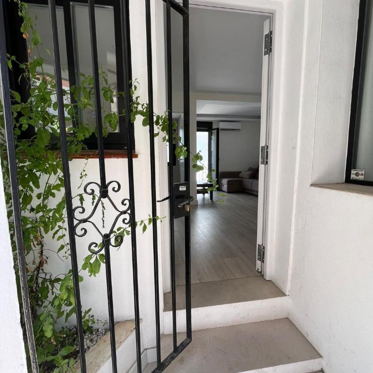 Los Remedios - One-Bedroom Apartment - 8