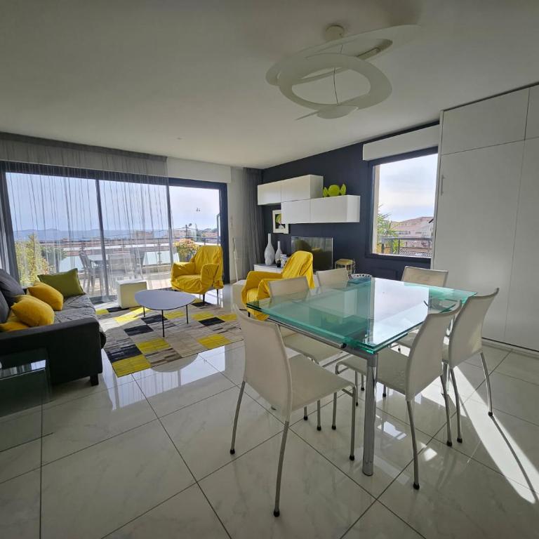 Agréable appartement vue mer à Bandol Piscine - Appartement 2 Chambres - Vue sur Mer - 11