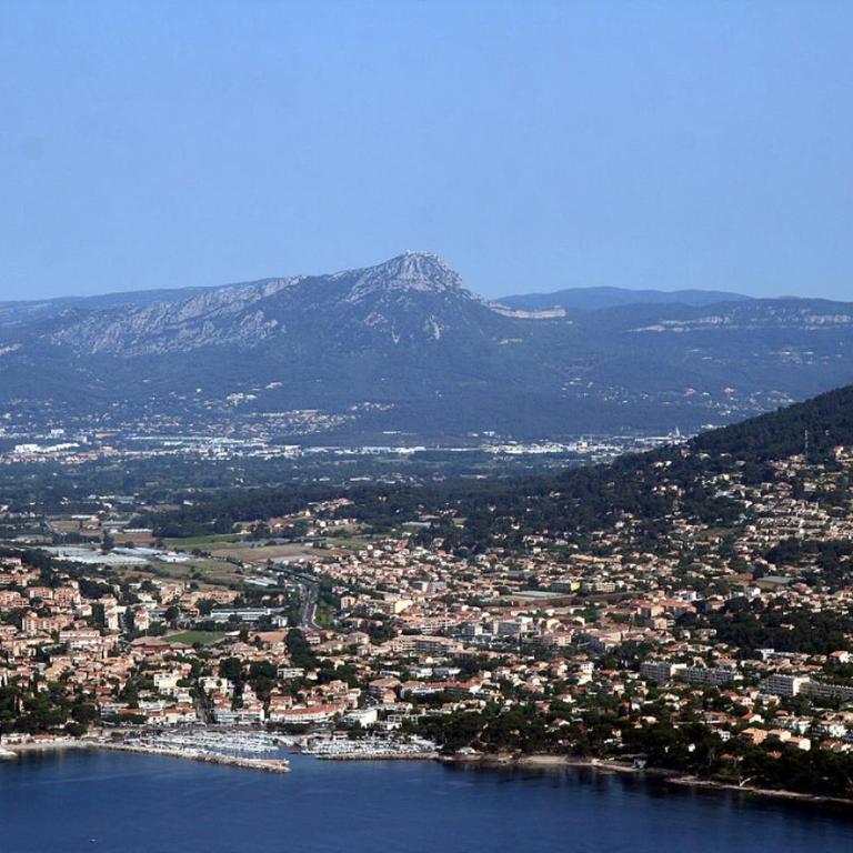 2-room apartment with a magnificent view of the sea, in carqueiranne in the var, 12km from the isles de porquerolles boarding port – 2/4 people - Villa 1 Chambre - 2