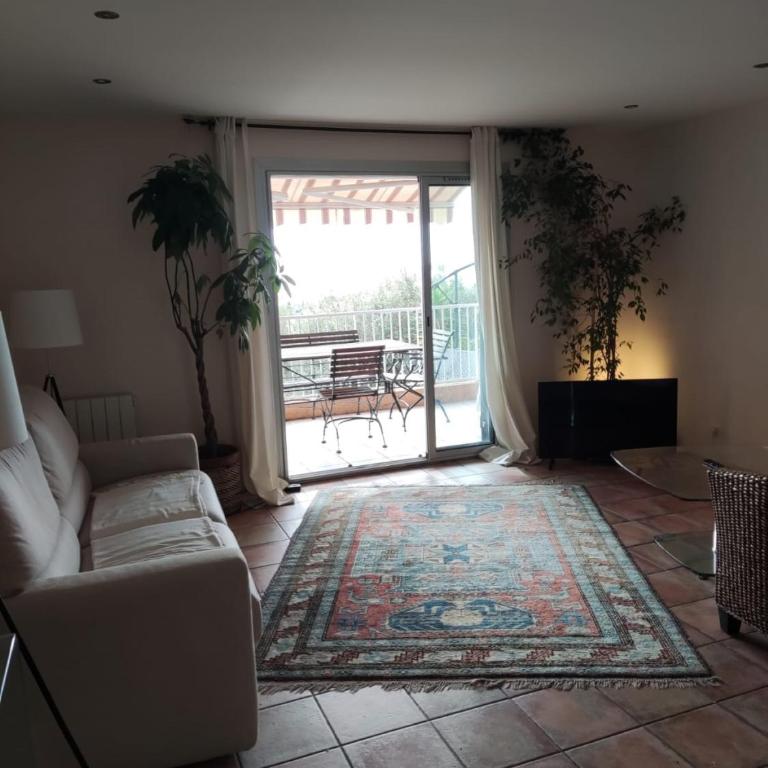 2-room apartment with a magnificent view of the sea, in carqueiranne in the var, 12km from the isles de porquerolles boarding port – 2/4 people - Villa 1 Chambre - 7