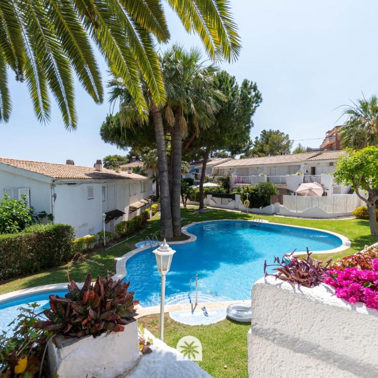 Mediterranean Way - Cases Blanques - Three-Bedroom Apartment - 1