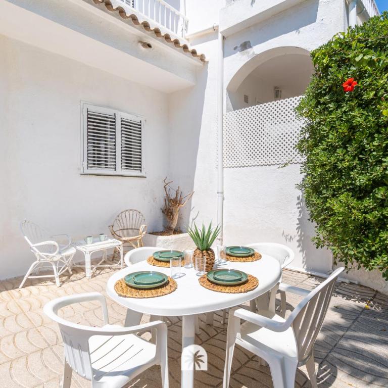 Mediterranean Way - Cases Blanques - Three-Bedroom Apartment - 7