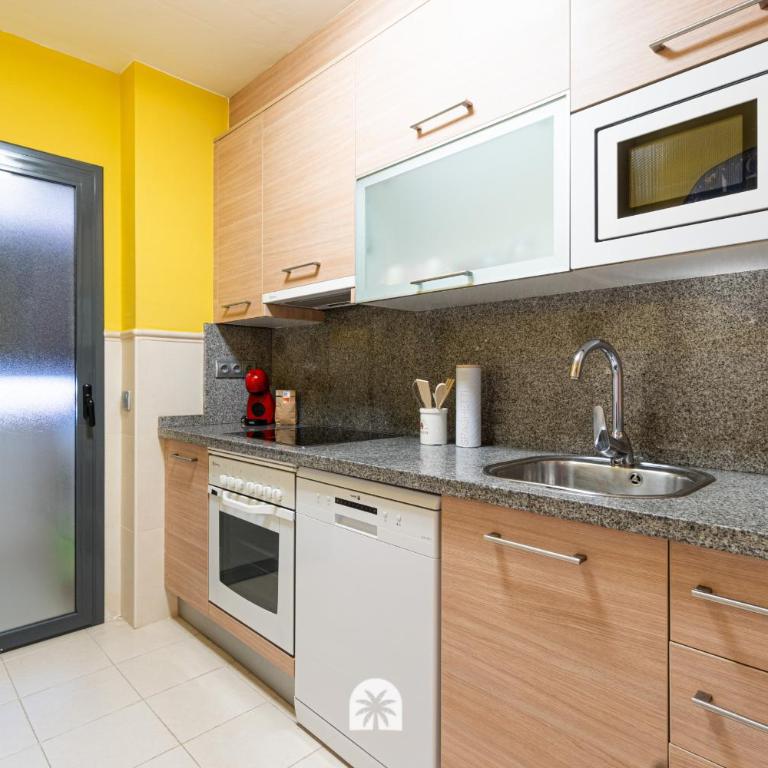 Mediterranean Way - Amadeus Confort y lujo familiar - Apartment - 4