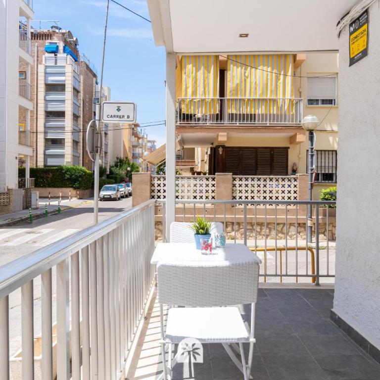 Mediterranean Way - Ponet - Three-Bedroom Apartment - 2