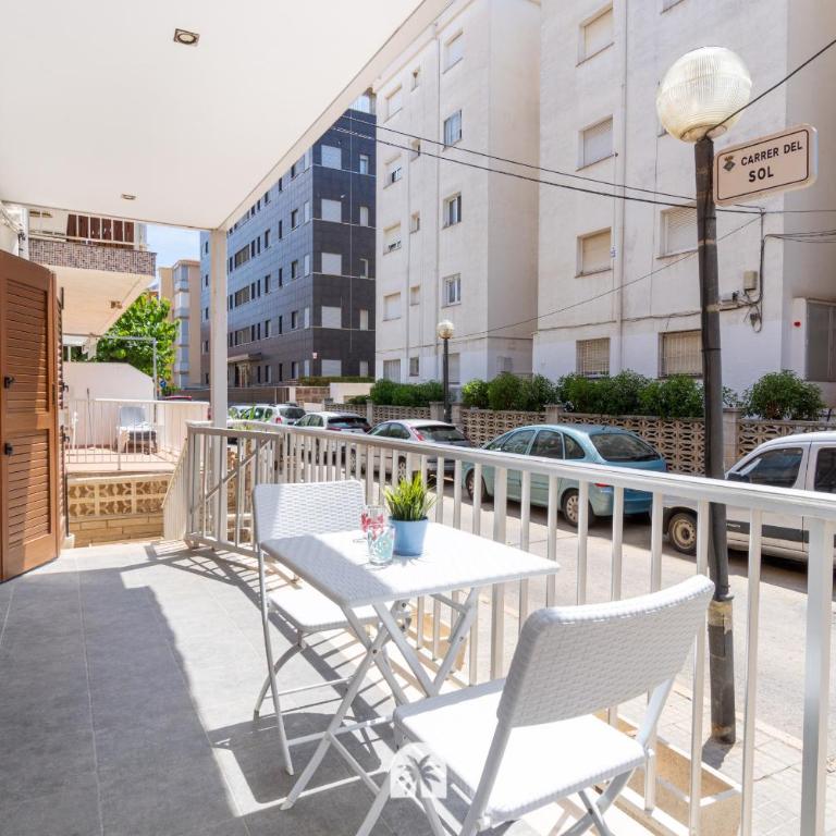 Mediterranean Way - Ponet - Three-Bedroom Apartment - 26