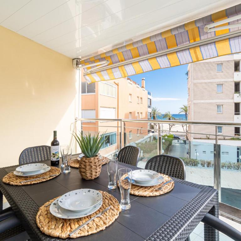 Mediterranean Way - Mar Blau - Three-Bedroom Apartment - 1