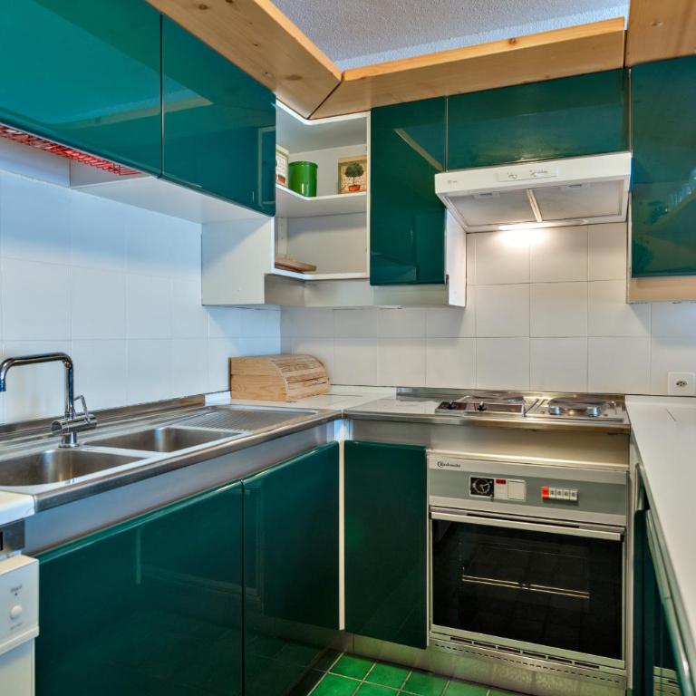 Apartment 132 with Pool, Gym and Sauna - Champfèr - Apartment mit Balkon - 15