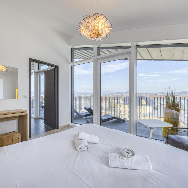 Le Saphir - Vue panoramique sur le lac d'Annecy - Three-Bedroom Apartment - 10