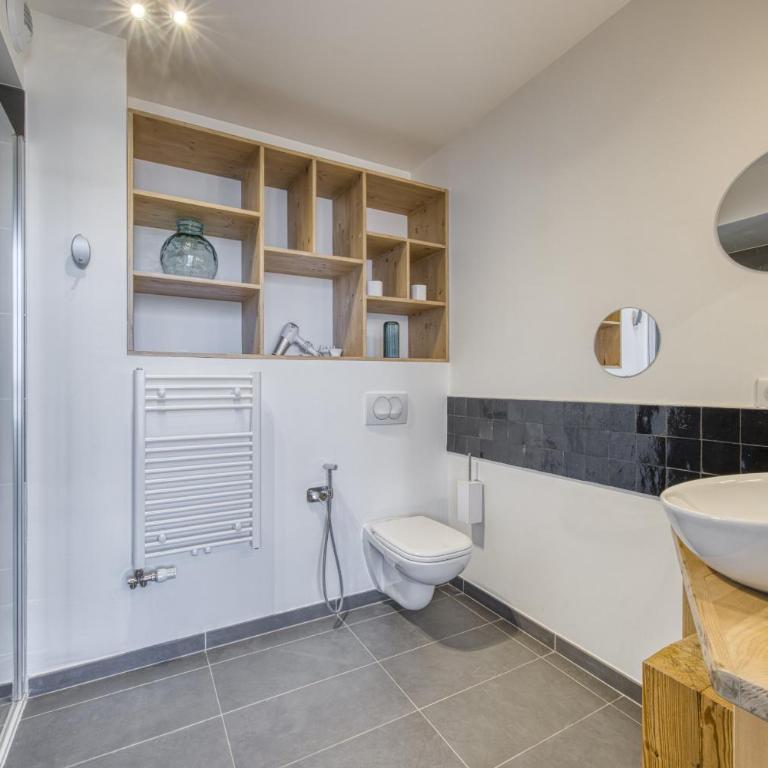 Le Saphir - Vue panoramique sur le lac d'Annecy - Three-Bedroom Apartment - 12