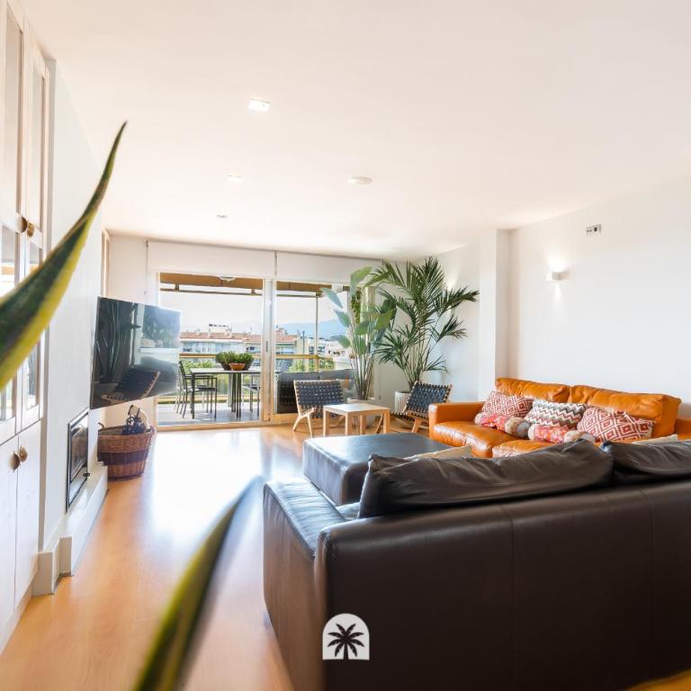Mediterranean Way - SkyFall - Three-Bedroom Apartment - 15