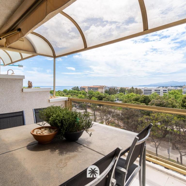 Mediterranean Way - SkyFall - Three-Bedroom Apartment - 16