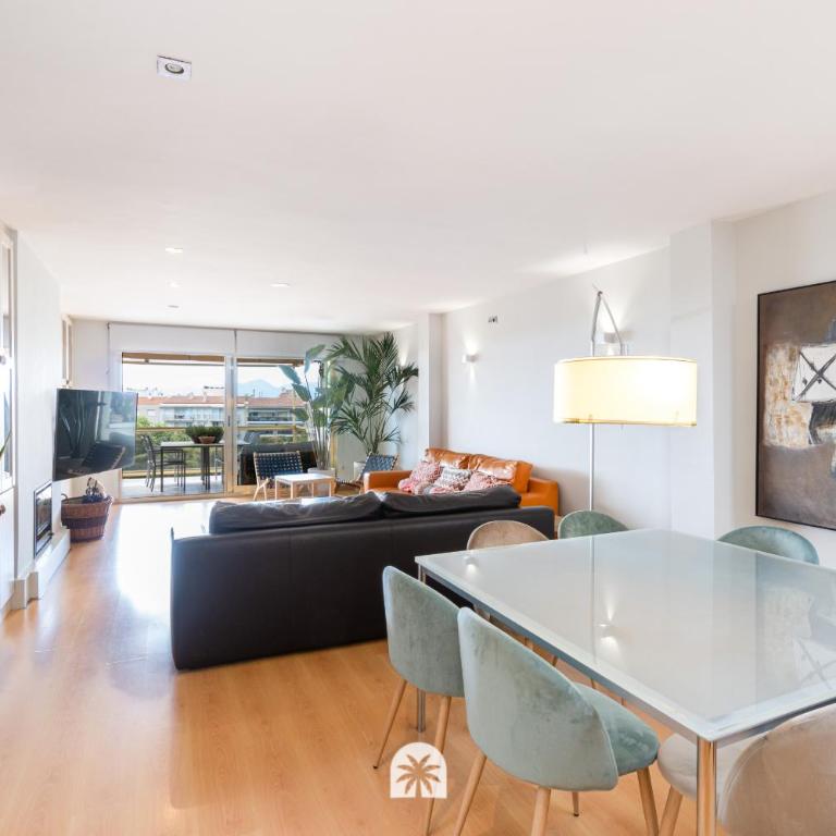 Mediterranean Way - SkyFall - Three-Bedroom Apartment - 22