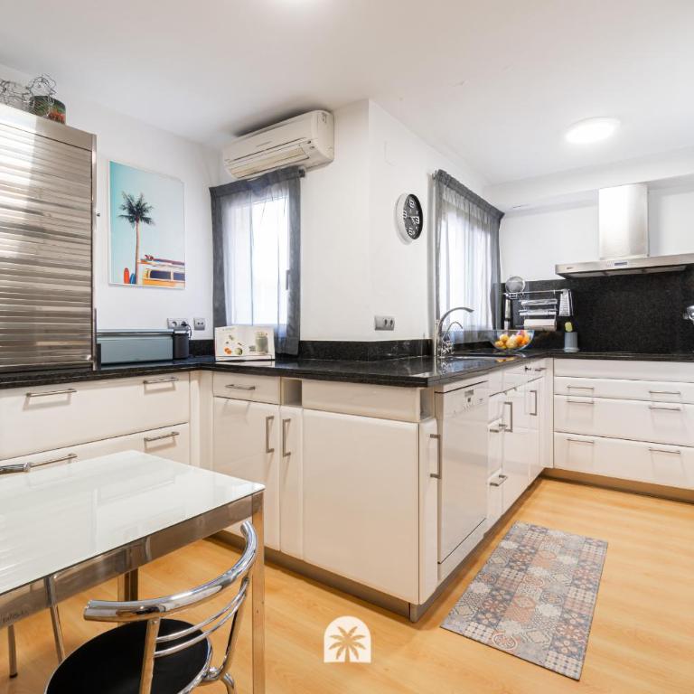 Mediterranean Way - SkyFall - Three-Bedroom Apartment - 25