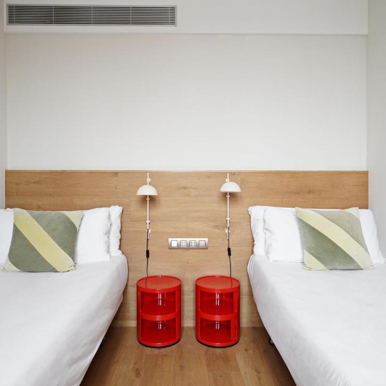 Ola Living Boqueria - Three-Bedroom Apartment - 9