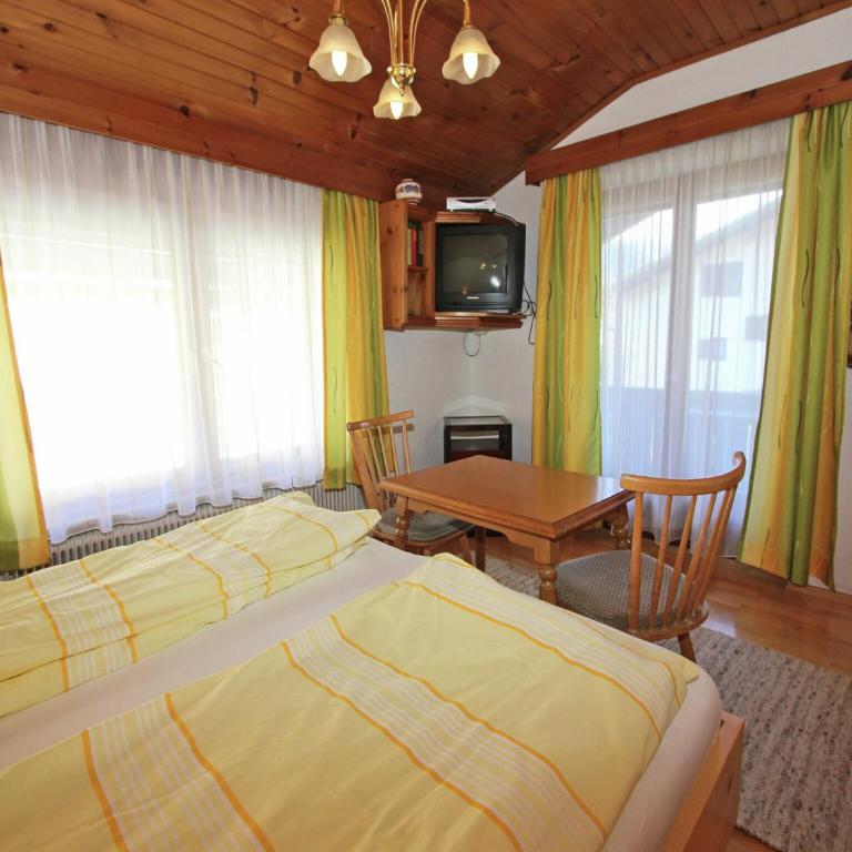 Vintage Apartment in Fügen near Ski Area - Apartamento con 4 dormitorios - 4