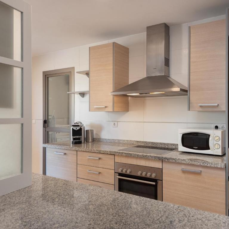 Serene 3-Bedroom with Sea and Sunset Views - Three-Bedroom Apartment - 13