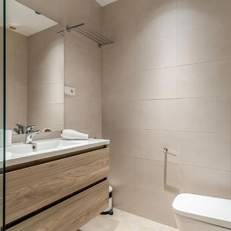Ola Living Poblenou Beach - Two-Bedroom Apartment - 8