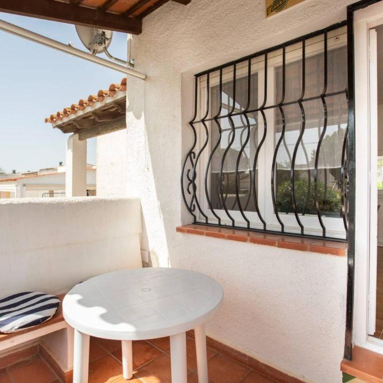 Casita en Empuriabrava con jardin AV-17 - Casa de 3 dormitorios - 8