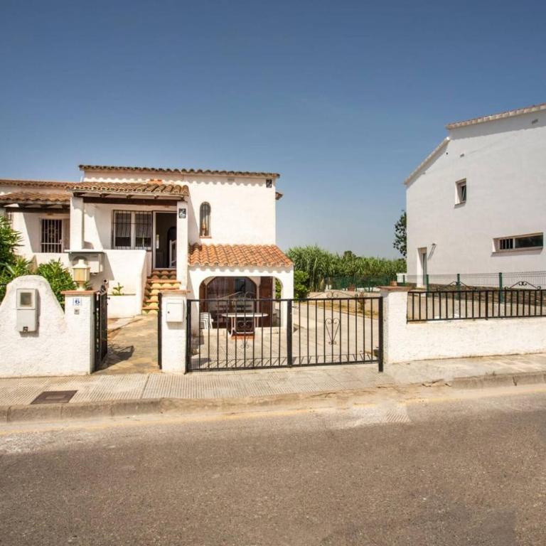 Casita en Empuriabrava con jardin AV-17 - Casa de 3 dormitorios - 15