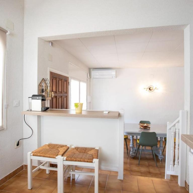 Casita en Empuriabrava con jardin AV-17 - Casa de 3 dormitorios - 11
