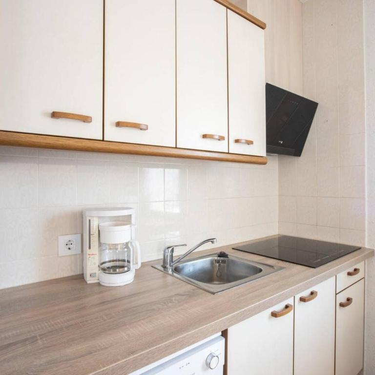 Casita en Empuriabrava con jardin AV-17 - Casa de 3 dormitorios - 20