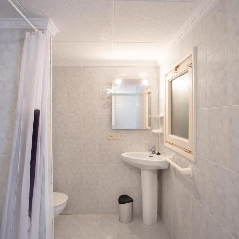 Casita en Empuriabrava con jardin AV-17 - Casa de 3 dormitorios - 21