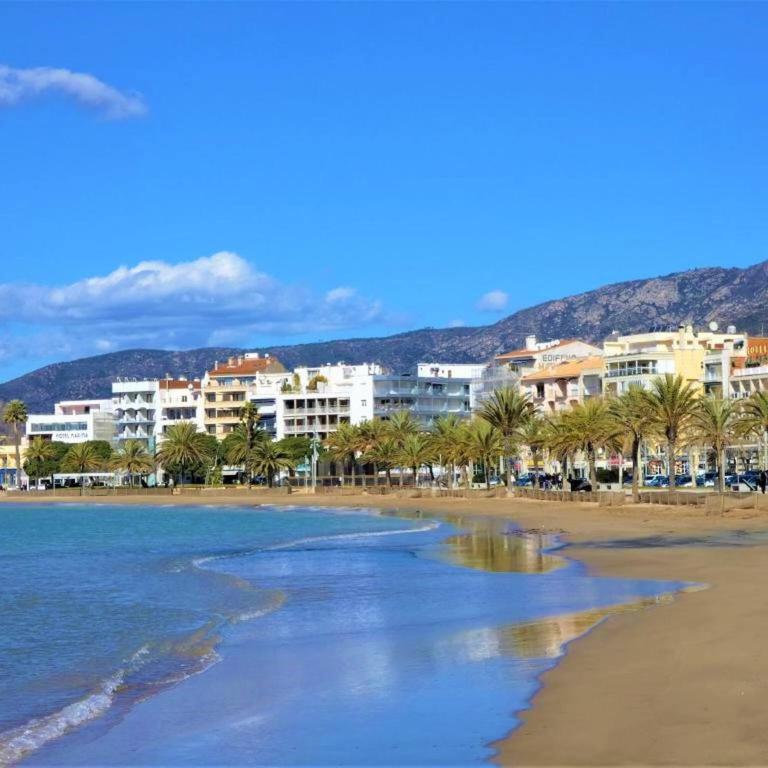 Precioso piso en Roses con piscina y parking AV-18 - Apartamento de 1 dormitorio - 17