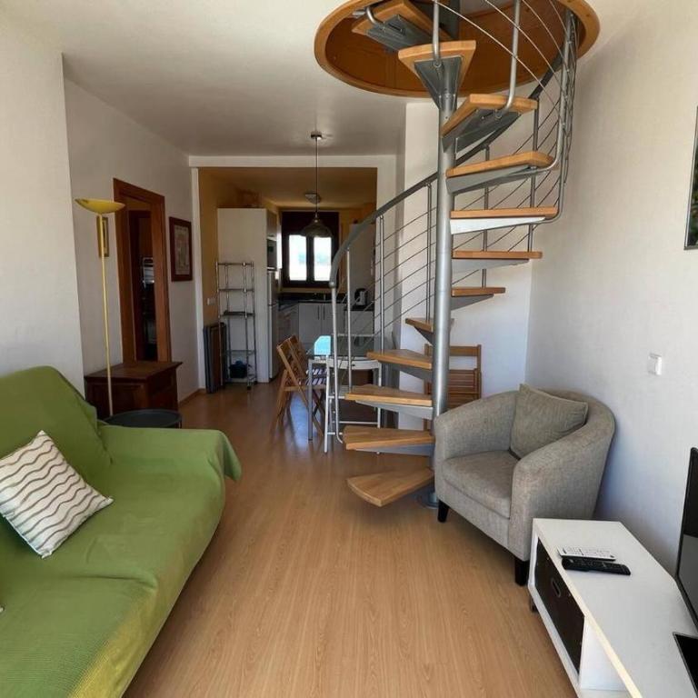 Bonito dúplex con vista mar y aparcamiento AV-02 - Three-Bedroom Apartment - 34