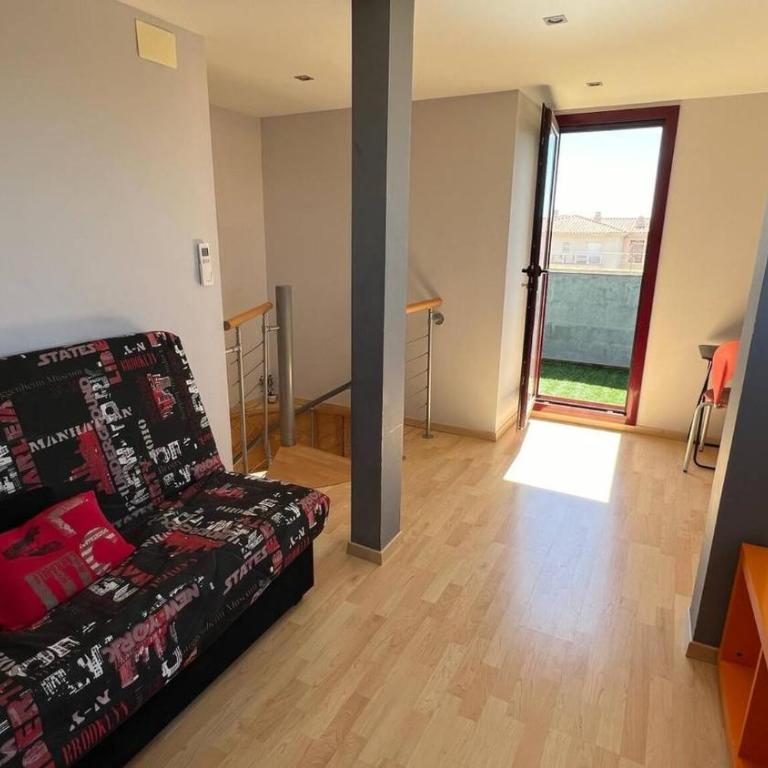 Bonito dúplex con vista mar y aparcamiento AV-02 - Three-Bedroom Apartment - 36