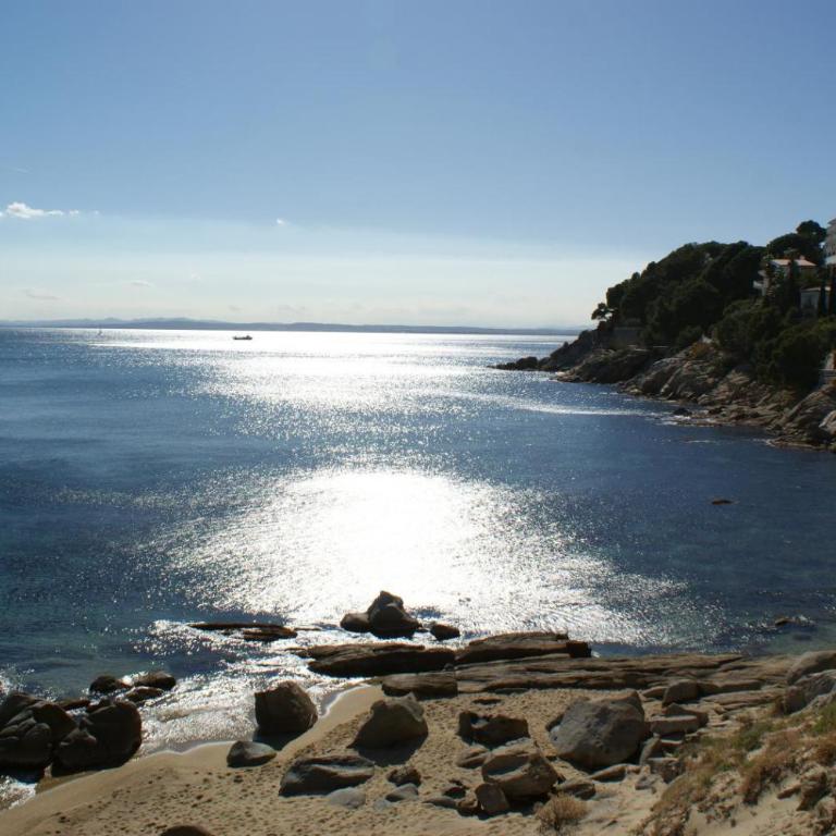 Bonito piso en Roses con piscina y parking AV-66 - Two-Bedroom Apartment - 33