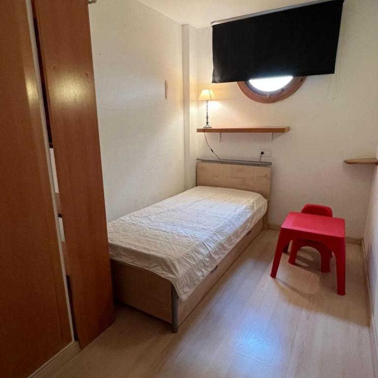 Bonito piso en Roses con piscina y parking AV-66 - Two-Bedroom Apartment - 28