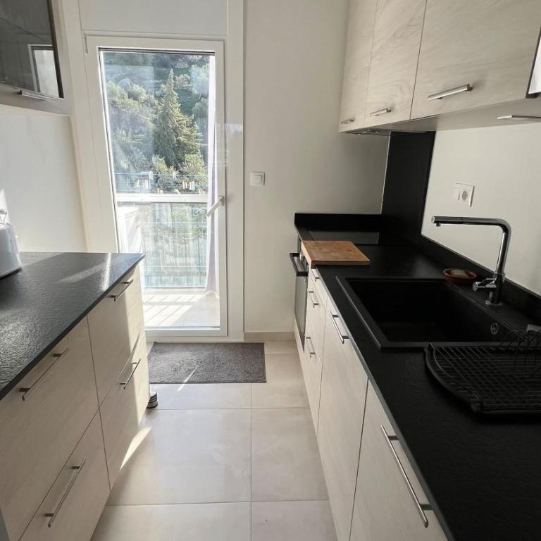 Precioso apartamento con vistas espectaculares de la Bahia Roses AV-48 - Apartamento de 2 dormitorios - 41