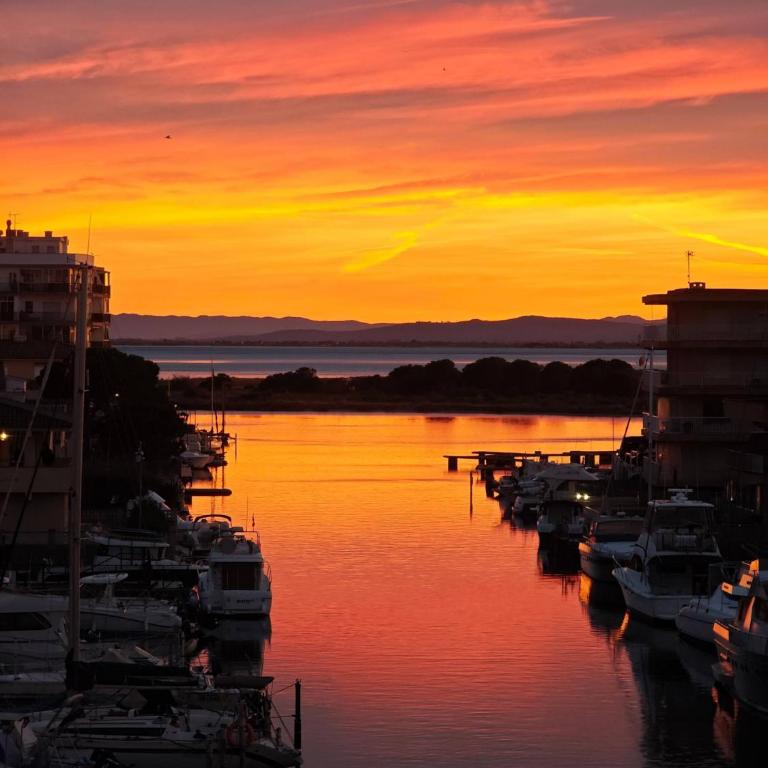 Precioso apartamento con vistas canal cerca playa AV-62 - Two-Room Apartment - 2