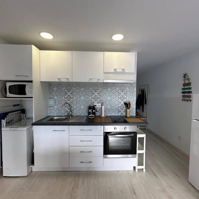 Precioso apartamento con vistas canal cerca playa AV-62 - Two-Room Apartment - 40