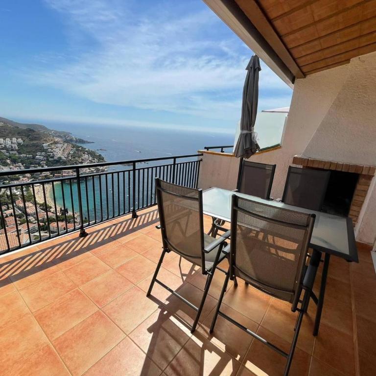 Impresionantes vistas del mar en Roses, Canyelles AV-37 - Two-Bedroom Apartment - 11