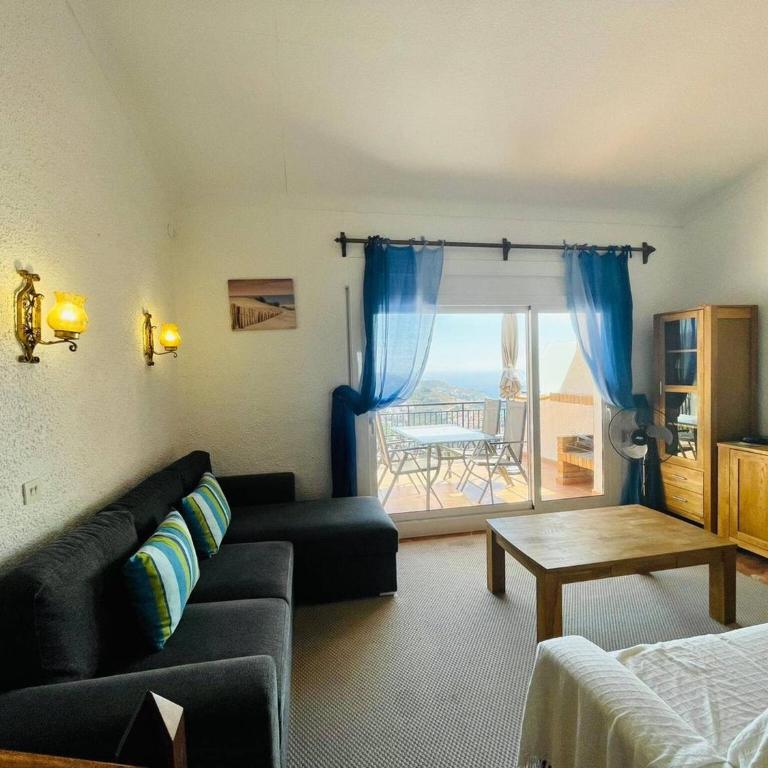 Impresionantes vistas del mar en Roses, Canyelles AV-37 - Two-Bedroom Apartment - 34