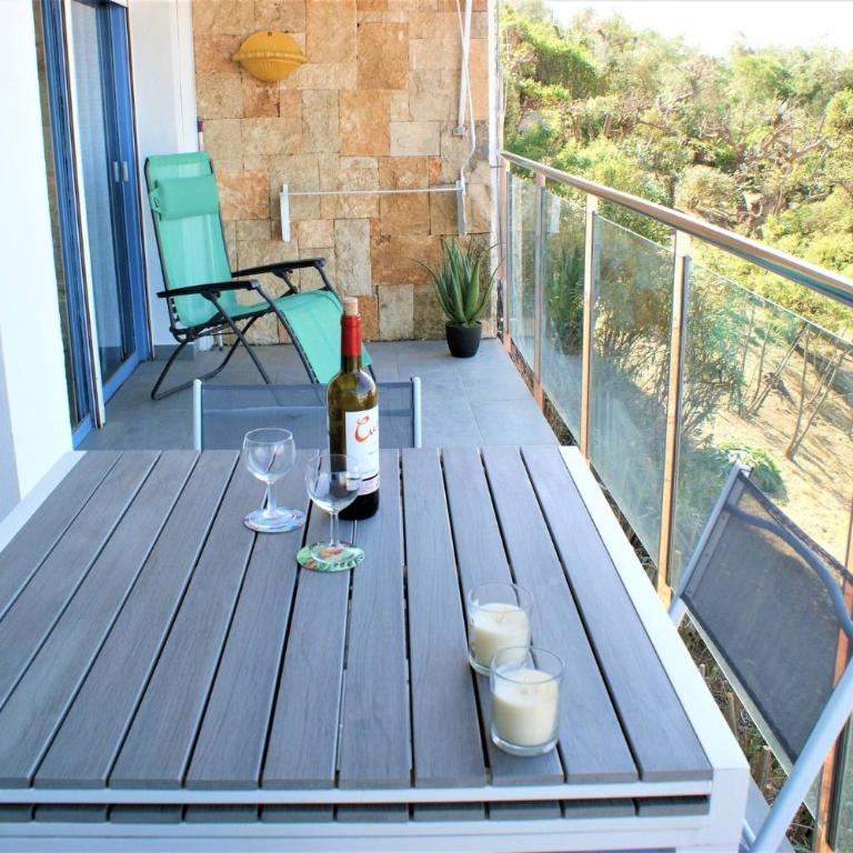Apartamento con vistas al mar y al puerto de Roses AV-07 - Two-Bedroom Apartment - 3