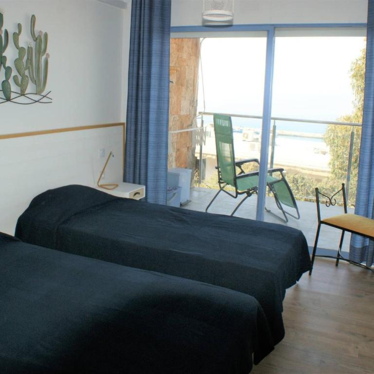 Apartamento con vistas al mar y al puerto de Roses AV-07 - Two-Bedroom Apartment - 12
