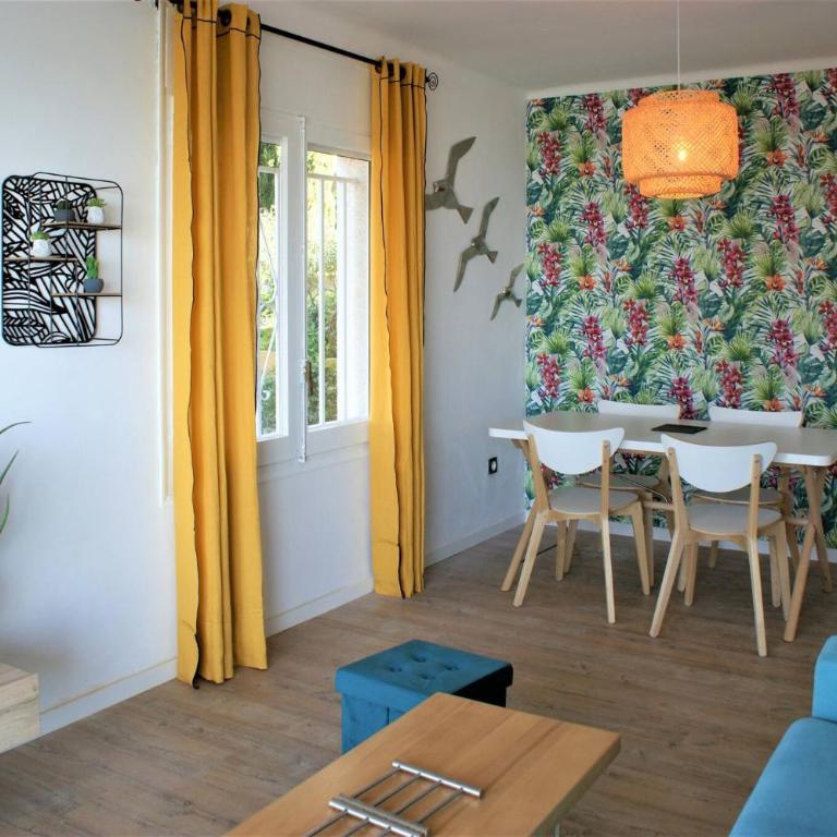 Apartamento con vistas al mar y al puerto de Roses AV-07 - Two-Bedroom Apartment - 18