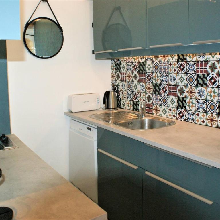 Apartamento con vistas al mar y al puerto de Roses AV-07 - Two-Bedroom Apartment - 21