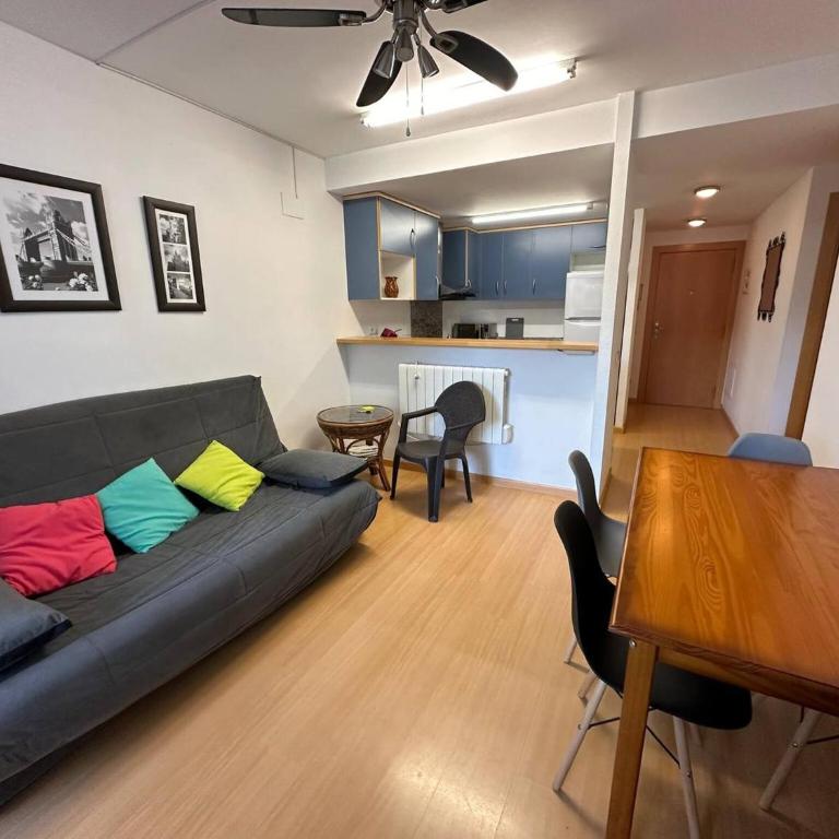 Apartamento con vistas a la psicina comunitaria AV-29 - Two-Bedroom Apartment - 3