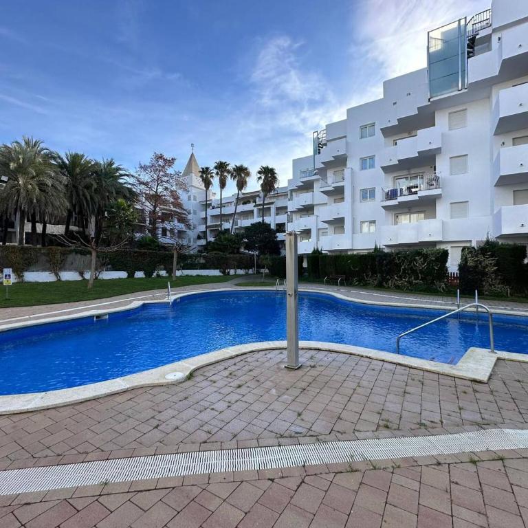 Apartamento con vistas a la psicina comunitaria AV-29 - Two-Bedroom Apartment - 16